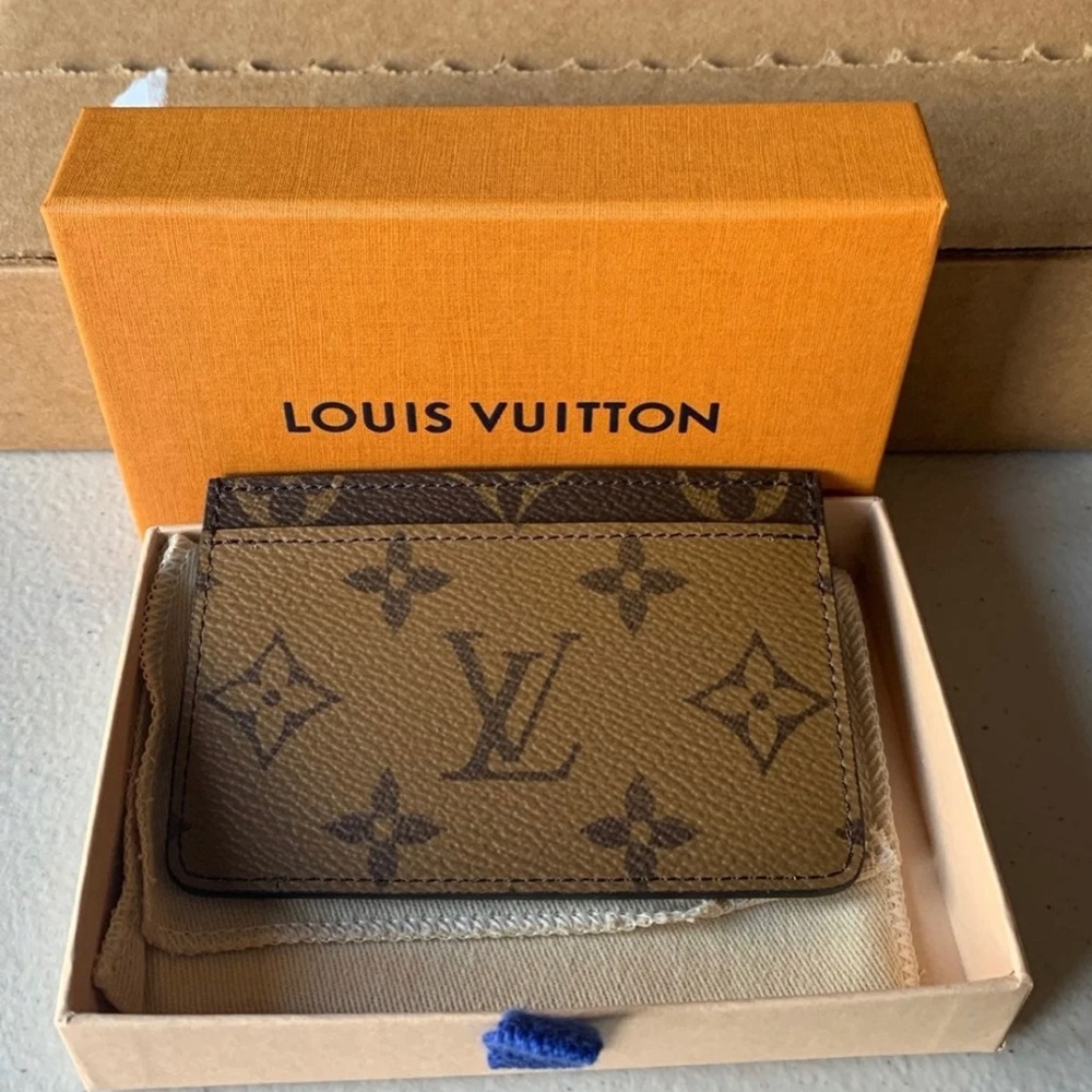 Sold 🎈- Louis Vuitton reverse monogram cardholder